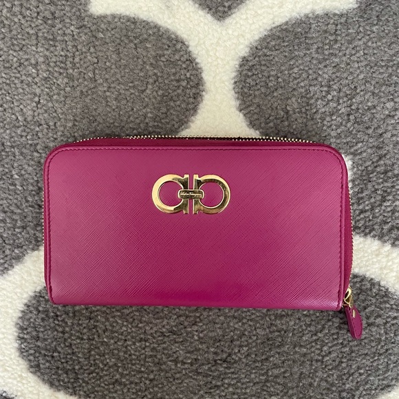 Salvatore Ferragamo Handbags - Salvatore Ferragamo Wallet